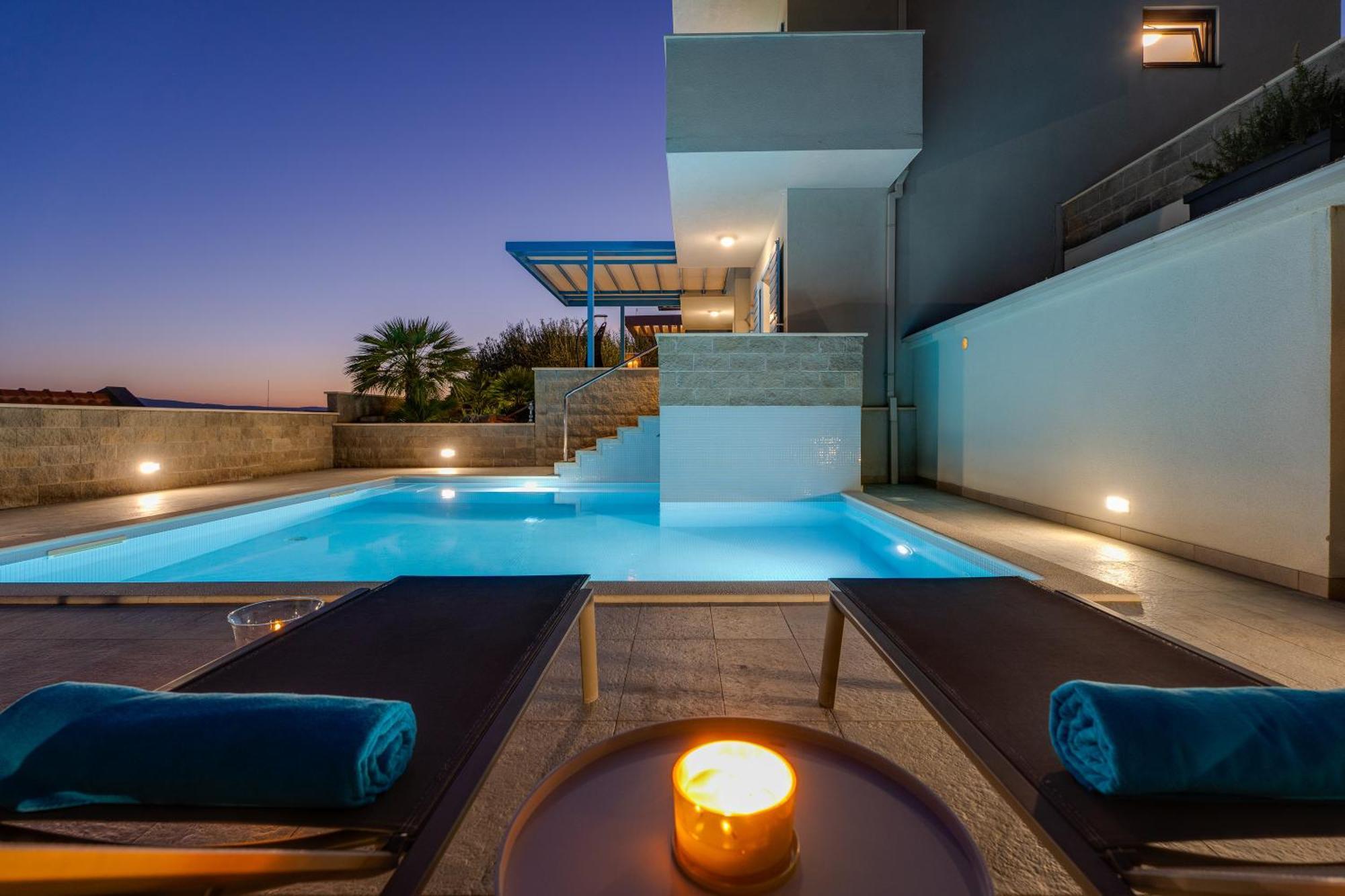 Villa Allegra With 32Msq Heated Pool, 300M Far From Sandy Beaches, Open Sea View Омиш Экстерьер фото