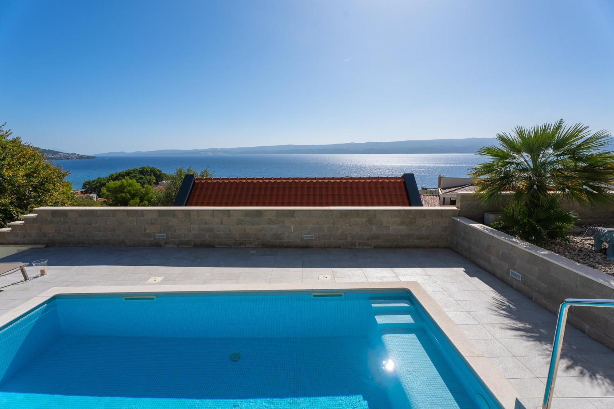 Villa Allegra With 32Msq Heated Pool, 300M Far From Sandy Beaches, Open Sea View Омиш Экстерьер фото