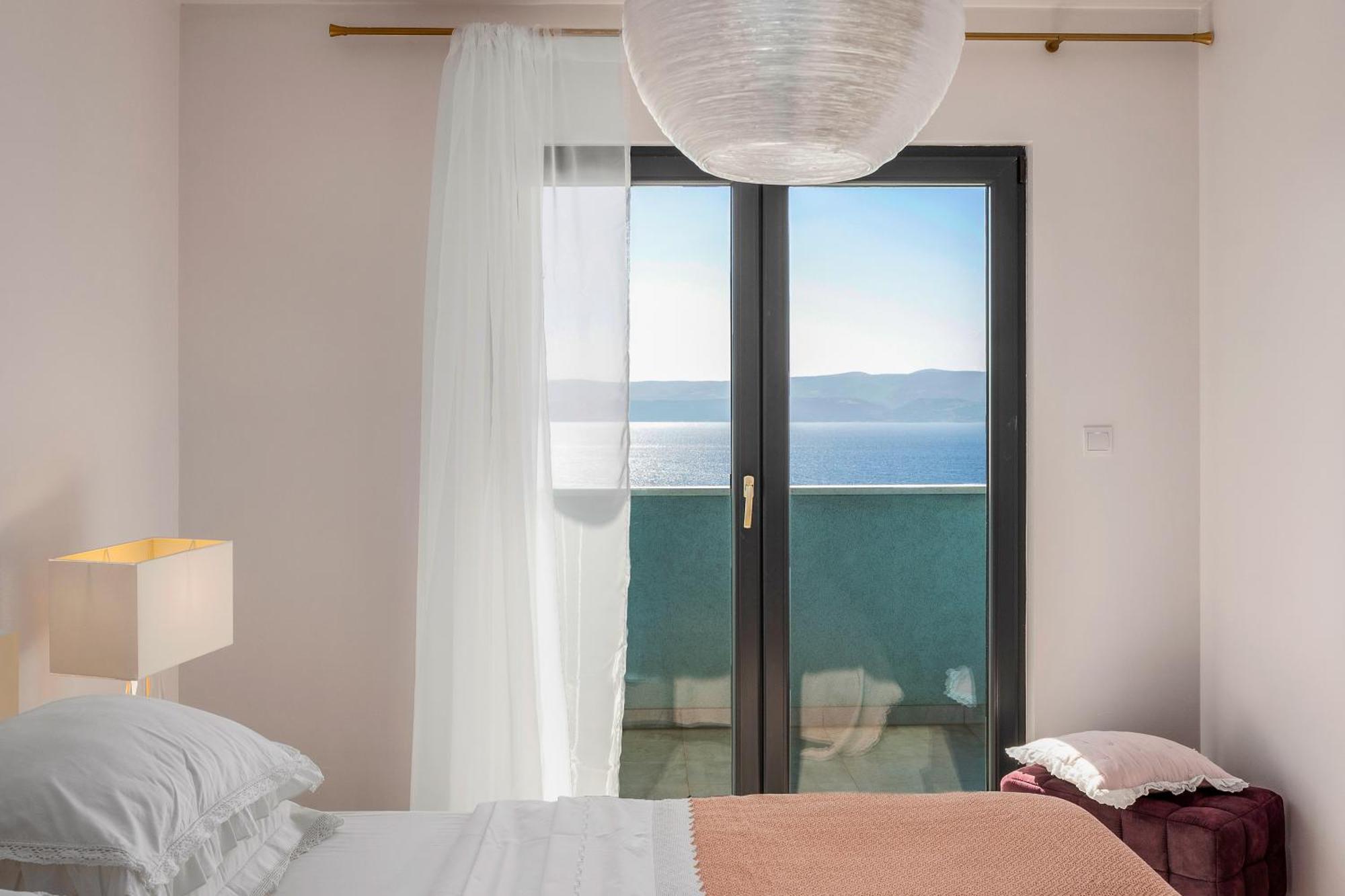 Villa Allegra With 32Msq Heated Pool, 300M Far From Sandy Beaches, Open Sea View Омиш Экстерьер фото