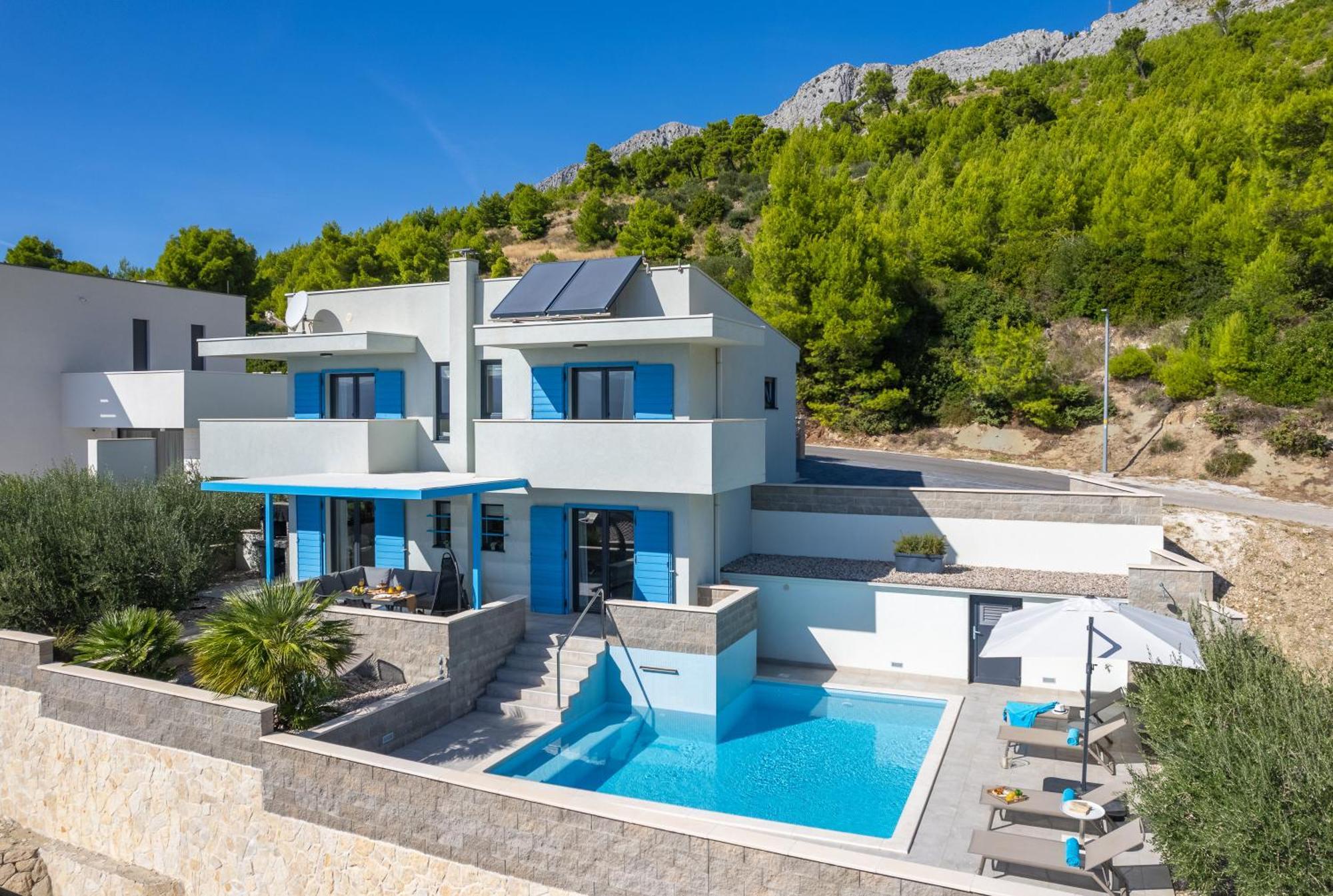 Villa Allegra With 32Msq Heated Pool, 300M Far From Sandy Beaches, Open Sea View Омиш Экстерьер фото