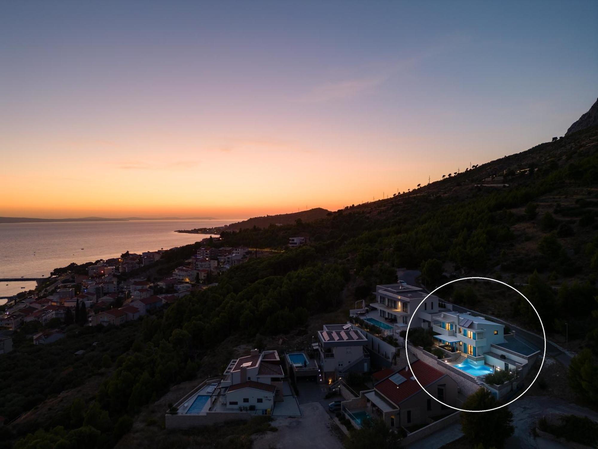 Villa Allegra With 32Msq Heated Pool, 300M Far From Sandy Beaches, Open Sea View Омиш Экстерьер фото