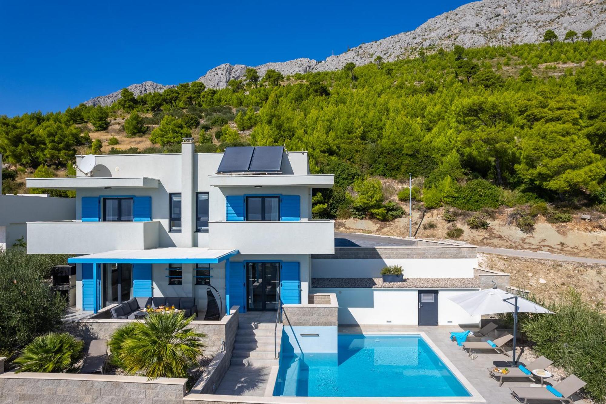 Villa Allegra With 32Msq Heated Pool, 300M Far From Sandy Beaches, Open Sea View Омиш Экстерьер фото